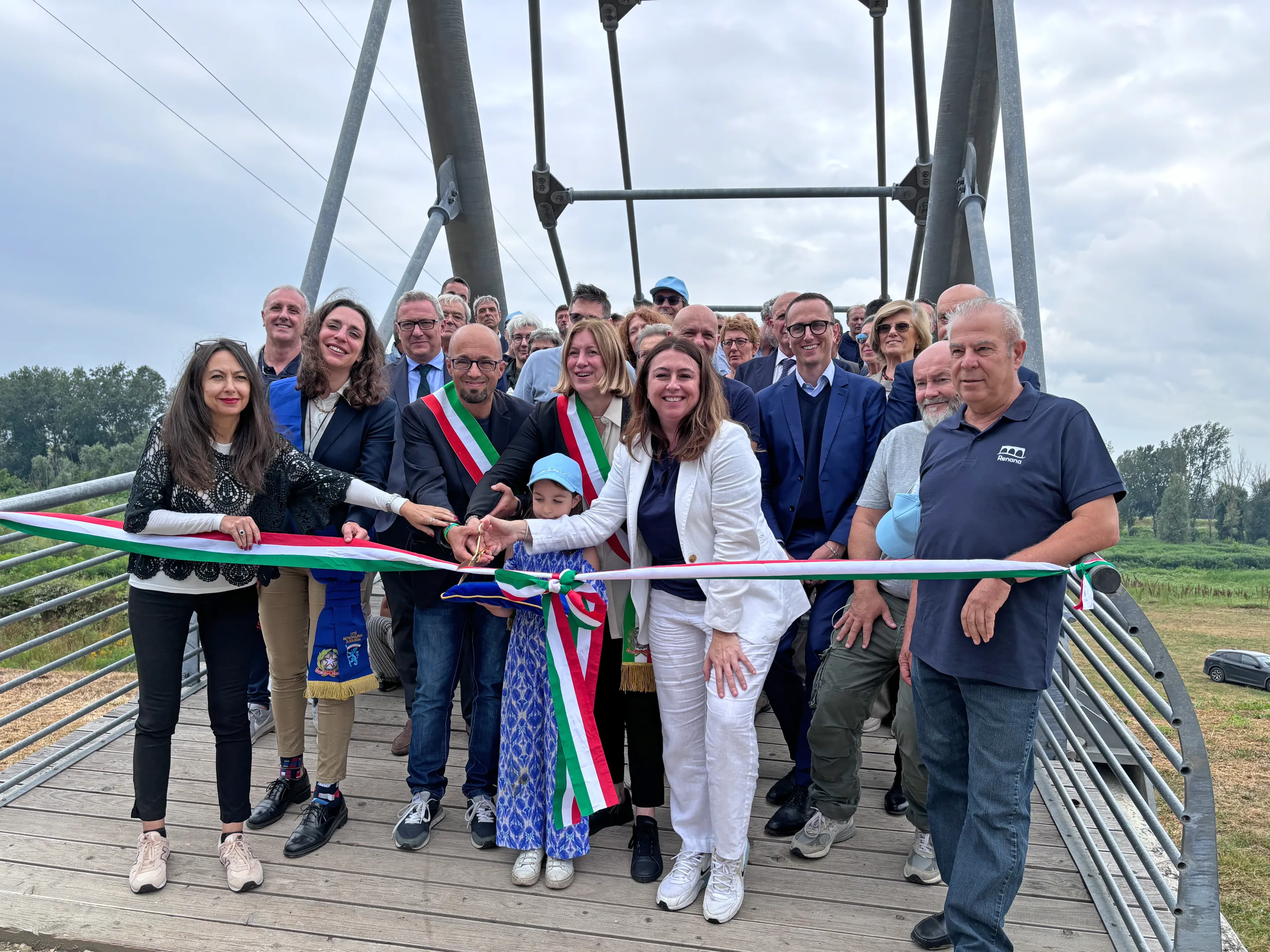 Inaugurata la condotta idraulica con ponte ciclopedonale sul fiume Reno